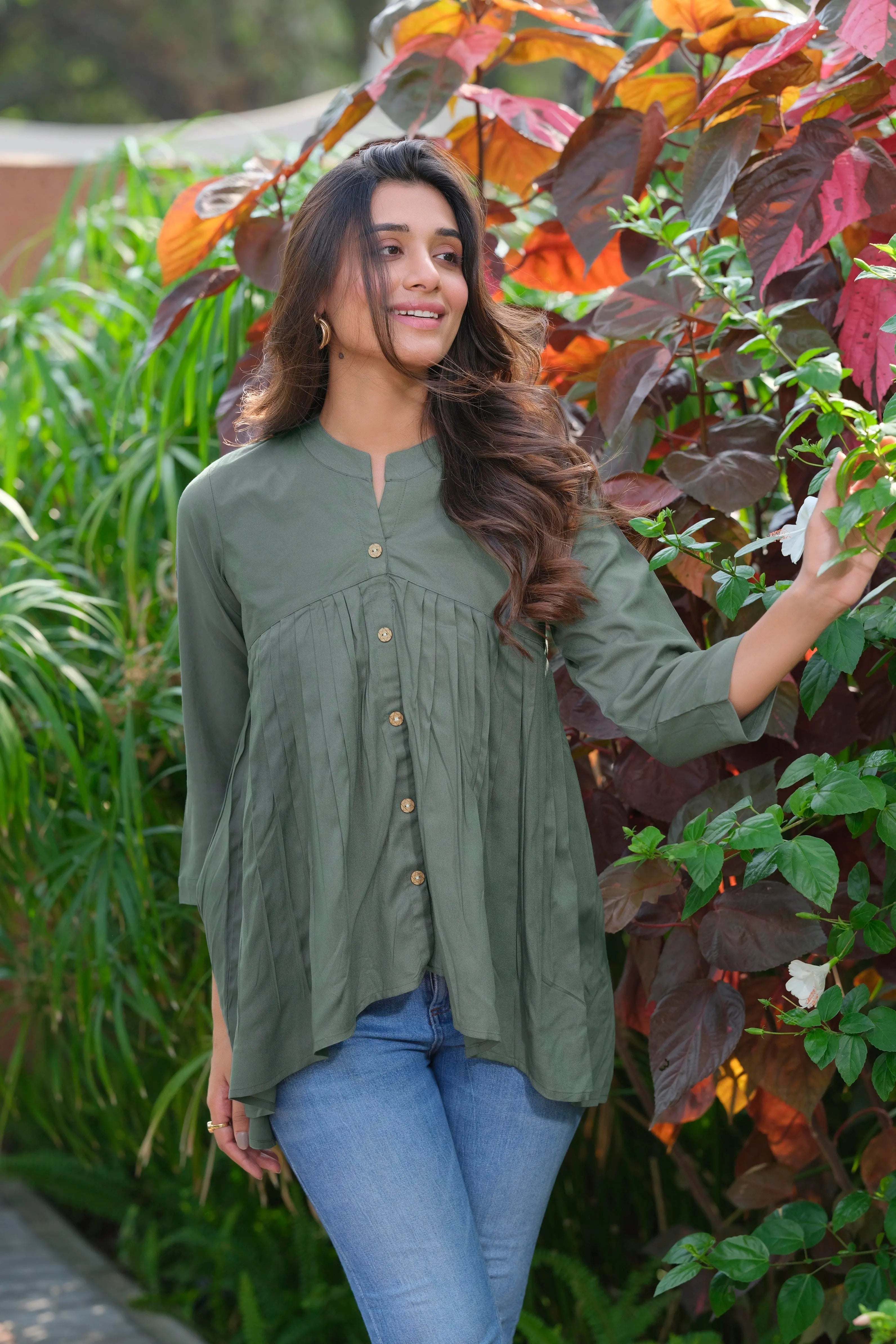 Heavy rayon solid green long sleeve tunic for women