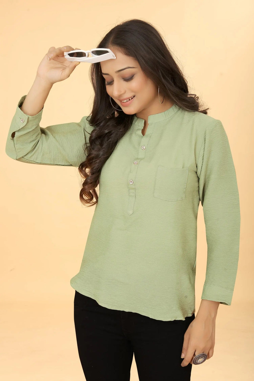 Pista green cotton tunic for women - side view