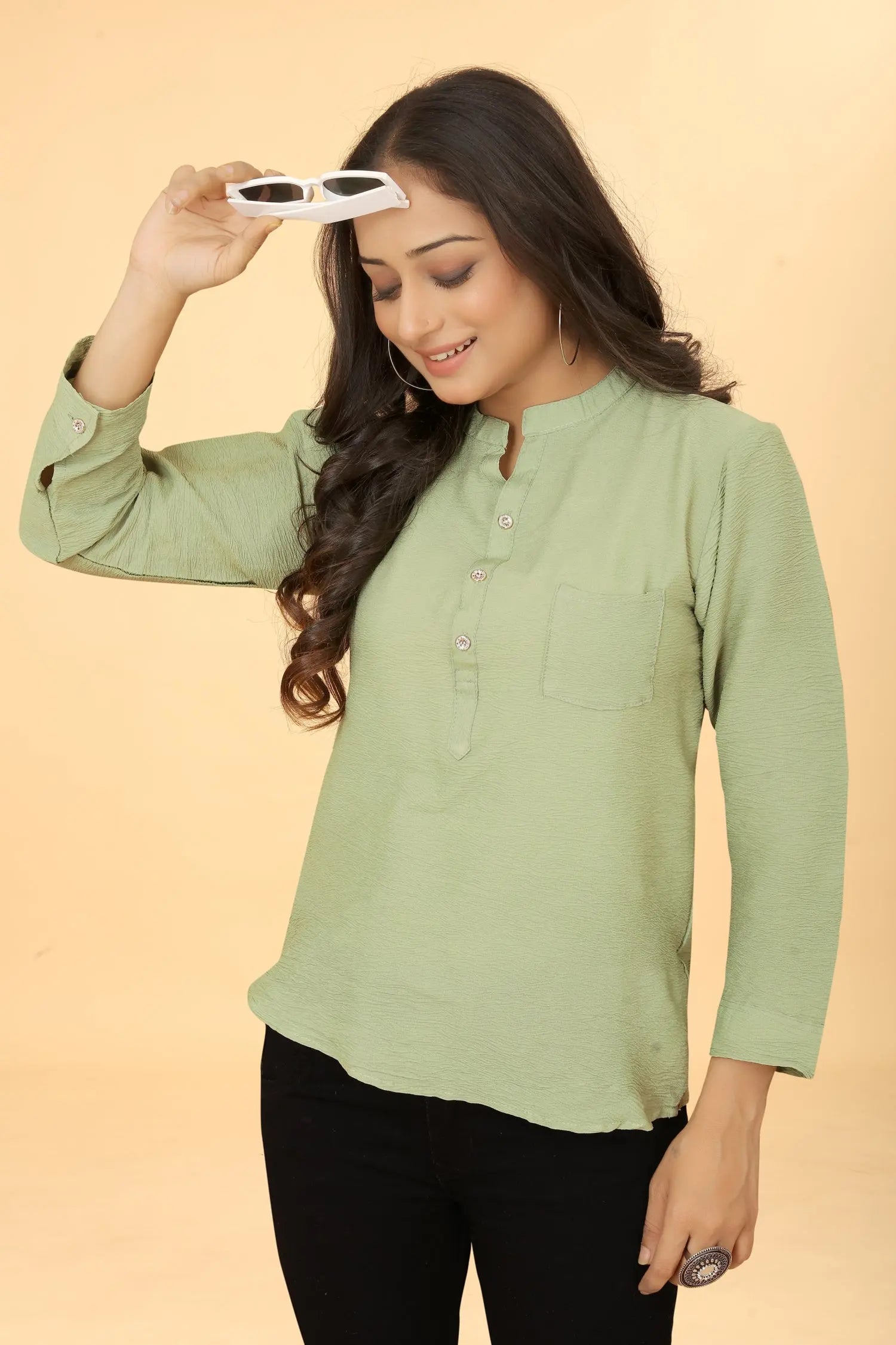 Pista green cotton tunic for women - side view
