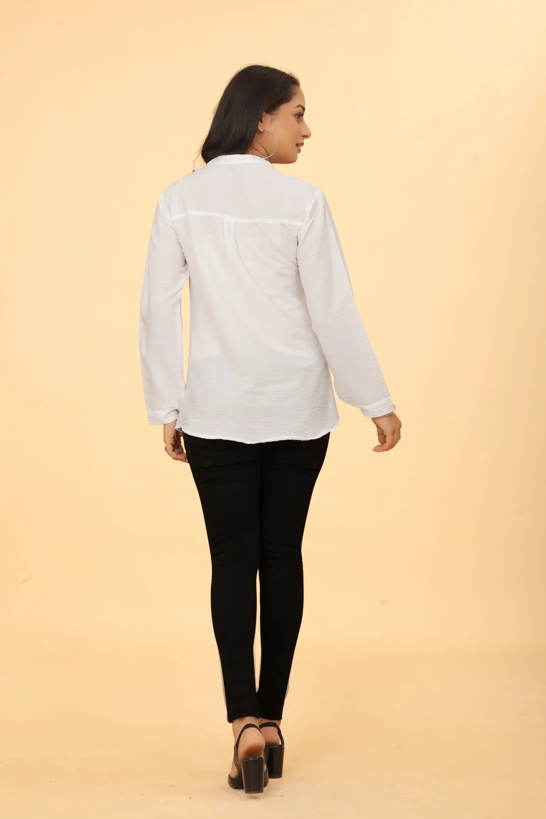 White cotton tunic for women - pocket detail