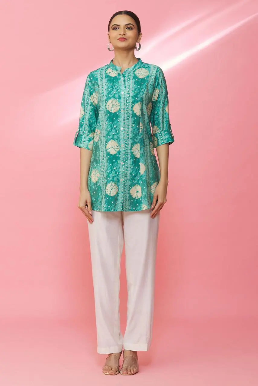 Green mandarin collar shirt for women - back view